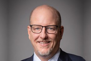 Rob Davis headshot