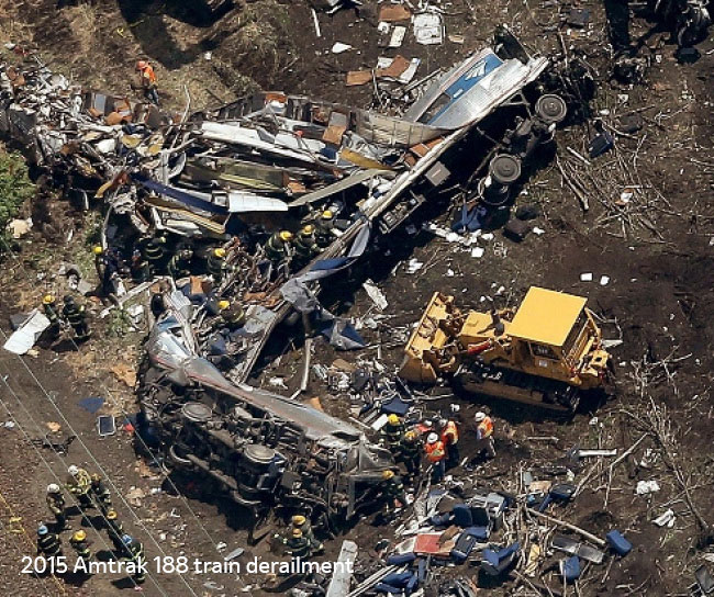 2015 Philadelphia train derailment debris