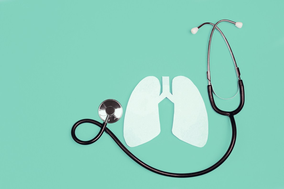 lung and stethoscope icon