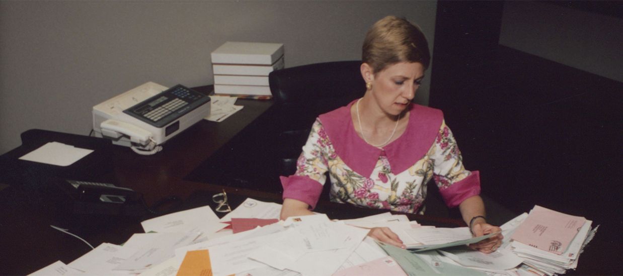 Linda Distlerath works in office