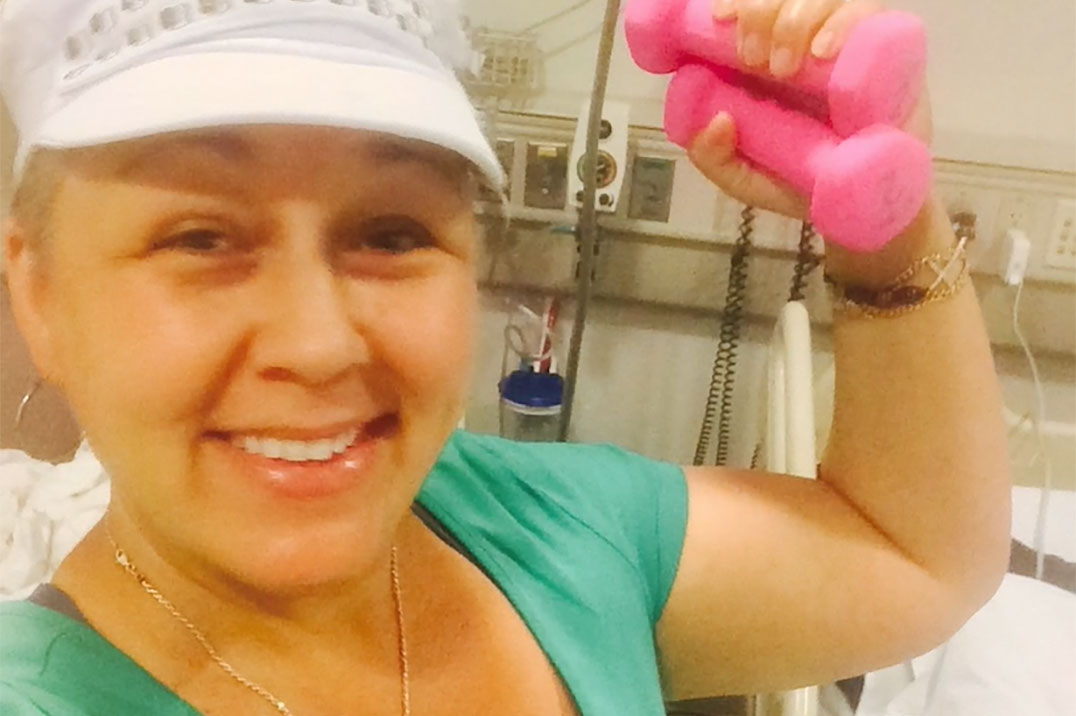 Loriana lifting weights