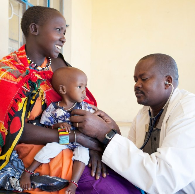 Doctor-visit-with-child