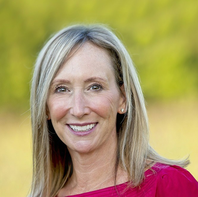 Jennifer McCafferty headshot