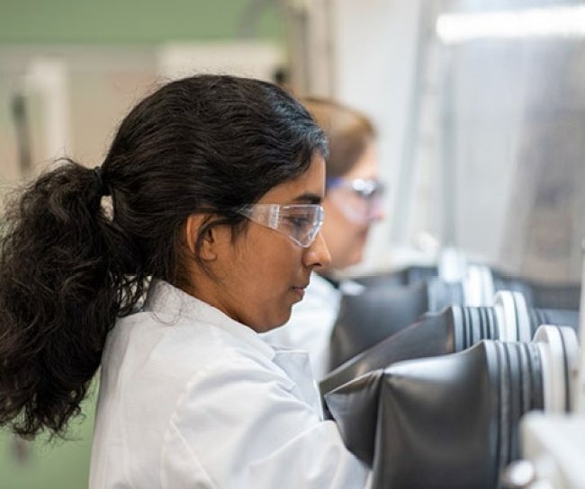 female scientists working in lab