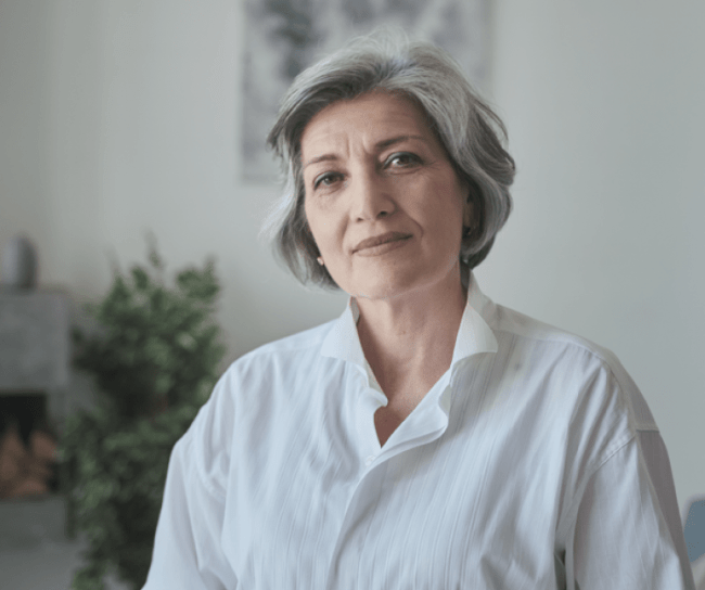 A women with grey hair
